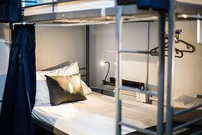 Nomada Urban Beach Hostel - Adults Only