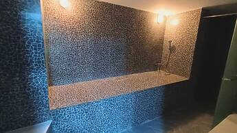 Alpha Gay Resort & Spa - Men Only