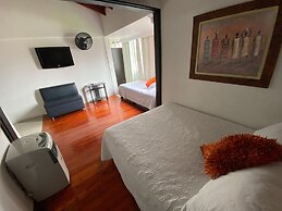 Lleras Premium Hotel