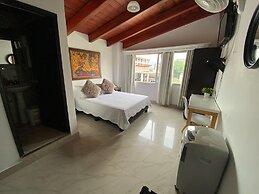 Lleras Premium Hotel