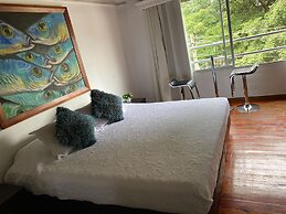 Lleras Premium Hotel