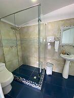 Lleras Premium Hotel