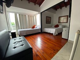 Lleras Premium Hotel
