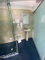 Lleras Premium Hotel