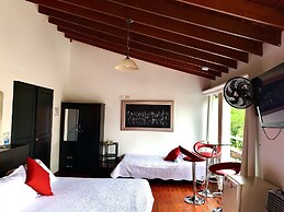 Lleras Premium Hotel