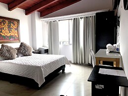 Lleras Premium Hotel