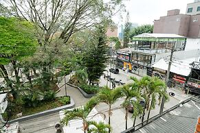 Lleras Premium Hotel