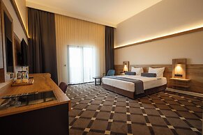 Karpalas City Hotel & Spa
