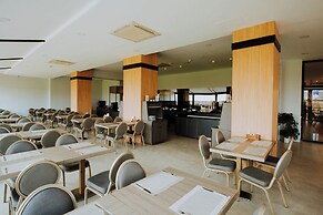 Karpalas City Hotel & Spa