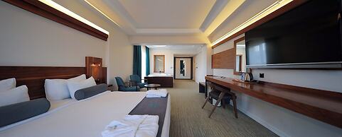Karpalas City Hotel & Spa