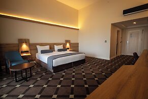 Karpalas City Hotel & Spa