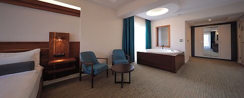 Karpalas City Hotel & Spa