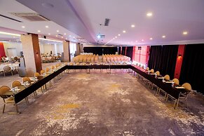 Karpalas City Hotel & Spa