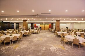 Karpalas City Hotel & Spa