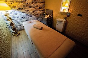 Karpalas City Hotel & Spa