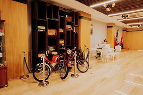 Karpalas City Hotel & Spa