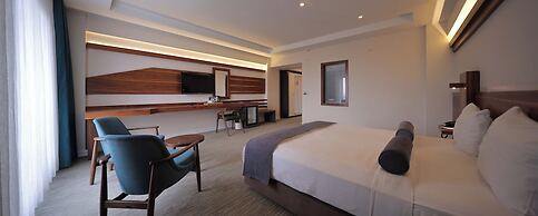 Karpalas City Hotel & Spa