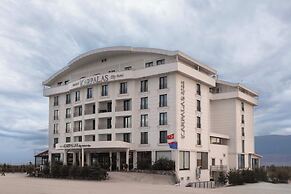 Karpalas City Hotel & Spa