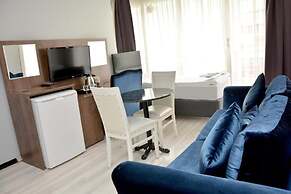 Palmiye Suit
