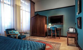 The Hendrick's Hotel