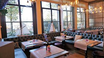 The Hendrick's Hotel