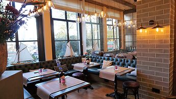 The Hendrick's Hotel