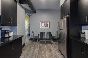 Applewood Suites - West Queen West Loft