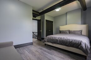 Applewood Suites - West Queen West Loft