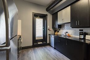 Applewood Suites - West Queen West Loft