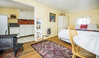 Taos Goji Farm & Eco-Lodge Retreat
