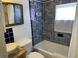 Taos Goji Farm & Eco-Lodge Retreat