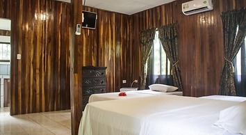 Manuel Antonio Hostel Resort