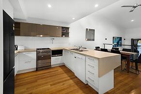 Shoreline Apartments