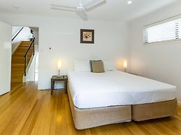 Shoreline Apartments