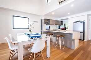 Shoreline Apartments