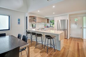 Shoreline Apartments