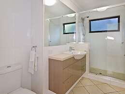 Shoreline Apartments