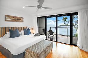 Shoreline Apartments