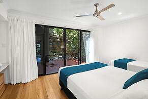 Shoreline Apartments