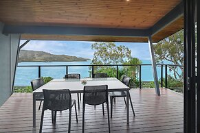 Shoreline Apartments