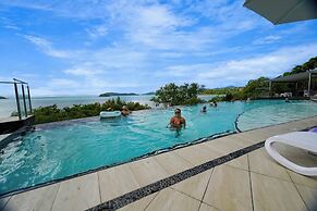 Shoreline Apartments