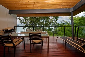 Shoreline Apartments