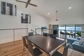 Shoreline Apartments