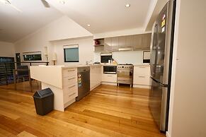 Shoreline Apartments