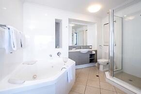 Shoreline Apartments