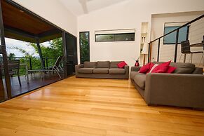 Shoreline Apartments