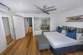 Shoreline Apartments