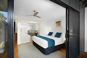 Shoreline Apartments