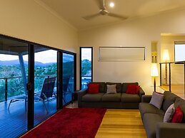 Shoreline Apartments