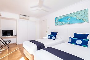 Shoreline Apartments